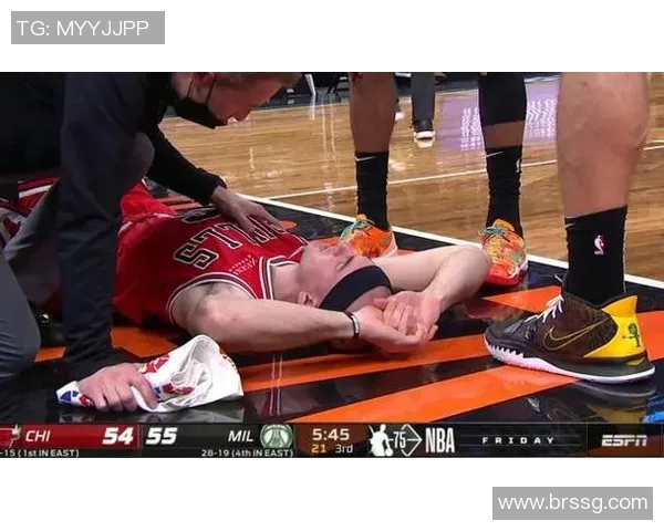 勇士与雄鹿对决女主播激情解说引发球迷热议 勇士与雄鹿对决女主播激情解说引发球迷热议